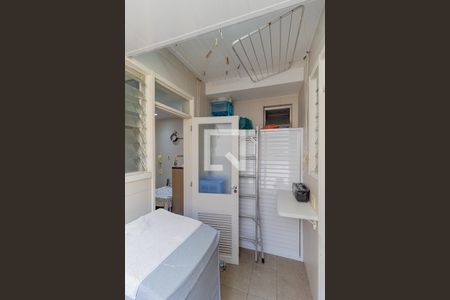 Apartamento à venda com 320m², 3 quartos e 1 vagaÁrea de Serviço