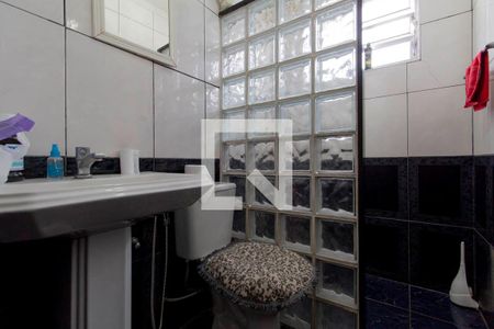 Casa para alugar com 300m², 5 quartos e 3 vagasBanheiro 2