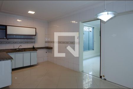 Casa de condomínio à venda com 600m², 6 quartos e 3 vagasCozinha