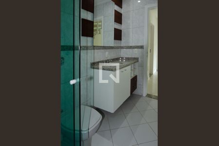 Casa de condomínio à venda com 600m², 6 quartos e 3 vagasBanheiro da Suíte 1