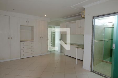 Casa de condomínio à venda com 600m², 6 quartos e 3 vagasSuíte 1