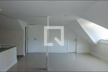 Casa de condomínio à venda com 600m², 6 quartos e 3 vagasSala de Tv