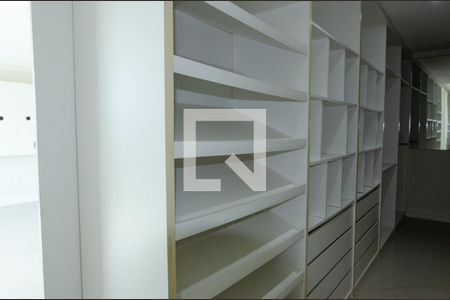 Casa de condomínio à venda com 600m², 6 quartos e 3 vagasCloset da suíte 4