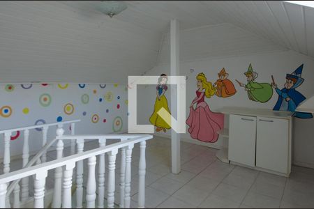 Casa de condomínio à venda com 600m², 6 quartos e 3 vagasSótão