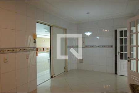 Casa de condomínio à venda com 600m², 6 quartos e 3 vagasCozinha