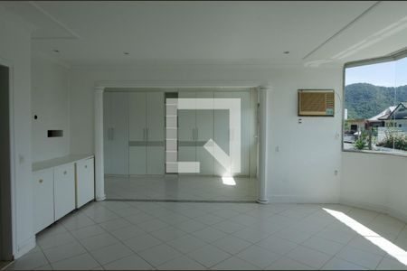 Casa de condomínio à venda com 600m², 6 quartos e 3 vagasSuite 2