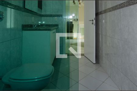 Casa de condomínio à venda com 600m², 6 quartos e 3 vagasBanheiro da Suíte 1