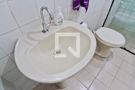 Apartamento à venda com 53m², 2 quartos e 1 vaga Apartamento à venda com 53m², 2 quartos e 1 vagaBanheiro