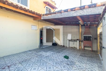 Casa para alugar com 95m², 2 quartos e 1 vagaQuintal