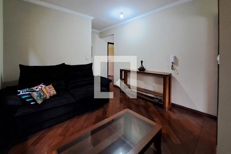 Casa à venda com 330m², 3 quartos e 8 vagas Casa à venda com 330m², 3 quartos e 8 vagasSala de TV