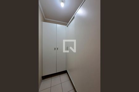 Casa à venda com 330m², 3 quartos e 8 vagas Casa à venda com 330m², 3 quartos e 8 vagasDespensa