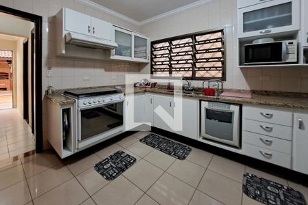 Casa à venda com 330m², 3 quartos e 8 vagas Casa à venda com 330m², 3 quartos e 8 vagasCozinha