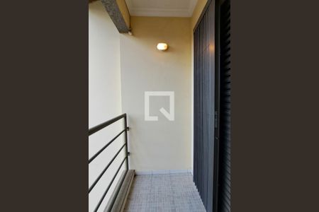 Casa à venda com 330m², 3 quartos e 8 vagas Casa à venda com 330m², 3 quartos e 8 vagasSacada Suíte 2