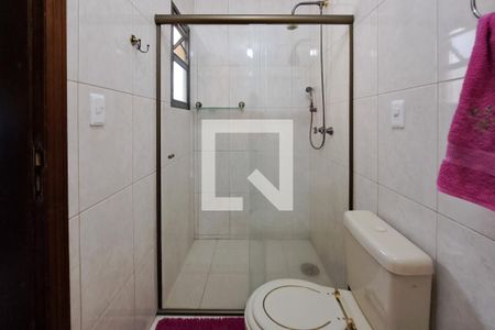 Casa à venda com 330m², 3 quartos e 8 vagas Casa à venda com 330m², 3 quartos e 8 vagasBanheiro da Suíte 1