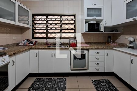 Casa à venda com 330m², 3 quartos e 8 vagas Casa à venda com 330m², 3 quartos e 8 vagasCozinha