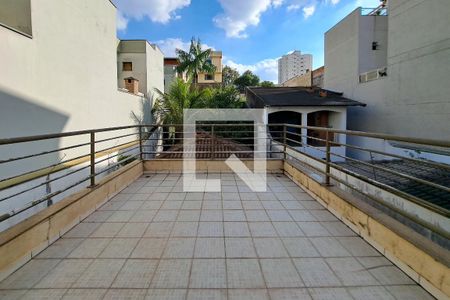 Casa à venda com 330m², 3 quartos e 8 vagas Casa à venda com 330m², 3 quartos e 8 vagasSacada da Suíte 3