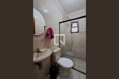 Casa à venda com 330m², 3 quartos e 8 vagas Casa à venda com 330m², 3 quartos e 8 vagasBanheiro de serviço