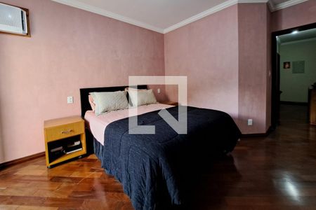 Casa à venda com 330m², 3 quartos e 8 vagas Casa à venda com 330m², 3 quartos e 8 vagasSuíte 3