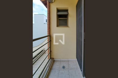 Casa à venda com 330m², 3 quartos e 8 vagas Casa à venda com 330m², 3 quartos e 8 vagasSacada da Suíte 1