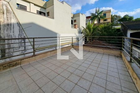 Casa à venda com 330m², 3 quartos e 8 vagas Casa à venda com 330m², 3 quartos e 8 vagasSacada da Suíte 3