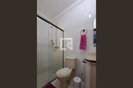 Casa à venda com 330m², 3 quartos e 8 vagas Casa à venda com 330m², 3 quartos e 8 vagasBanheiro da Suíte 1