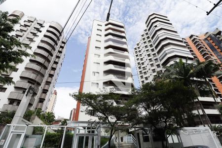 Apartamento à venda com 330m², 4 quartos e 3 vagasFachada