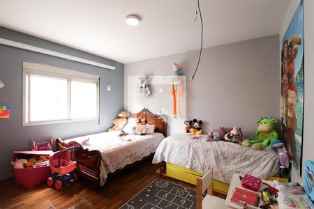 Apartamento à venda com 330m², 4 quartos e 3 vagasQuarto 2