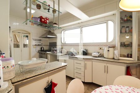 Apartamento à venda com 330m², 4 quartos e 3 vagasCozinha