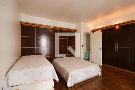 Apartamento à venda com 330m², 4 quartos e 3 vagasSuíte 1