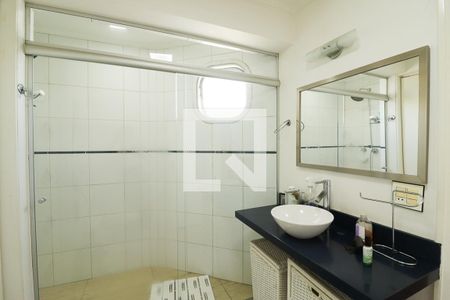Apartamento à venda com 330m², 4 quartos e 3 vagasBanheiro da Suíte 2