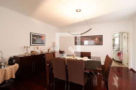 Apartamento à venda com 330m², 4 quartos e 3 vagasSala