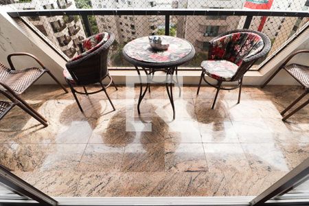 Apartamento à venda com 330m², 4 quartos e 3 vagasVaranda da Sala