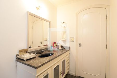 Apartamento à venda com 330m², 4 quartos e 3 vagasBanheiro Social