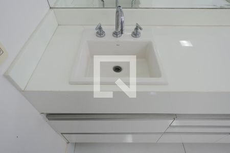 Apartamento para alugar com 182m², 2 quartos e 4 vagasBanheiro da suíte 1