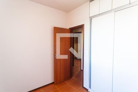 Quarto 1 de apartamento à venda com 3 quartos, 70m² em Ana Lúcia, Belo Horizonte