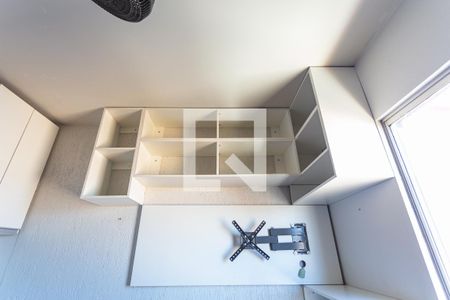 Apartamento à venda com 70m², 3 quartos e 2 vagasPrateleiras do Quarto 1