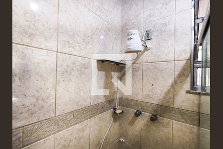 Casa para alugar com 56m², 2 quartos e sem vagaChuveiro