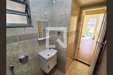 Casa para alugar com 56m², 2 quartos e sem vagaBanheiro