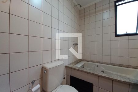 Apartamento à venda com 165m², 4 quartos e 2 vagasBanheiro da Suíte 4