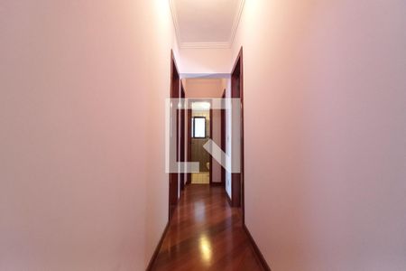 Corredor de apartamento à venda com 4 quartos, 165m² em Cambuí, Campinas