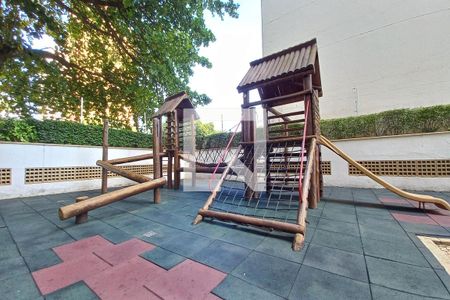 Apartamento à venda com 165m², 4 quartos e 2 vagasÁrea comum - Playground