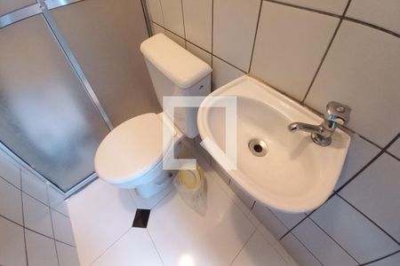 Apartamento à venda com 165m², 4 quartos e 2 vagasDetalhe do Banheiro de Serviço