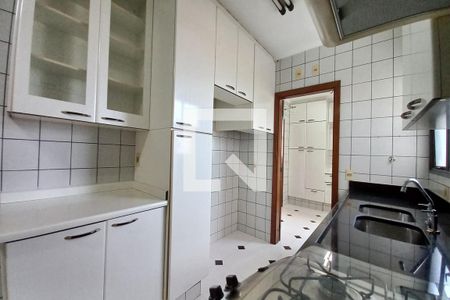 Apartamento à venda com 165m², 4 quartos e 2 vagasDetalhe da cozinha