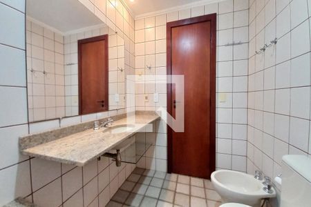 Apartamento à venda com 165m², 4 quartos e 2 vagasBanheiro da Suíte 4