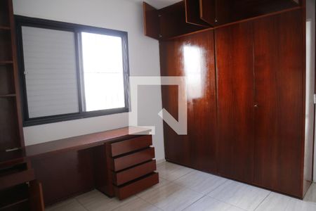 Quarto 2 de apartamento para alugar com 2 quartos, 69m² em Vila Albertina, São Paulo