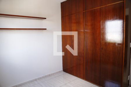 Quarto 1 de apartamento para alugar com 2 quartos, 69m² em Vila Albertina, São Paulo