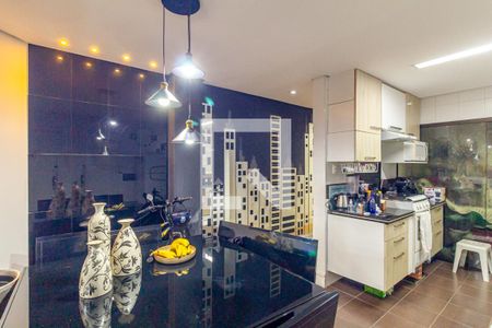 Apartamento à venda com 104m², 3 quartos e sem vagaCozinha e Lavanderia