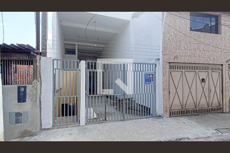 Casa para alugar com 60m², 2 quartos e sem vaga Casa para alugar com 60m², 2 quartos e sem vagaFachada