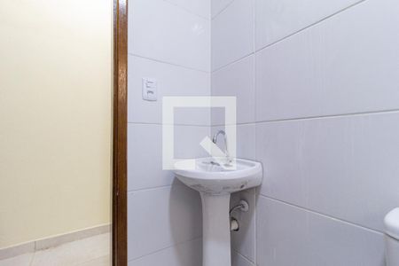 Casa para alugar com 60m², 2 quartos e sem vaga Casa para alugar com 60m², 2 quartos e sem vagaBanheiro