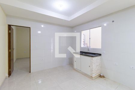 Sala e cozinha de casa para alugar com 2 quartos, 60m² em Novo Osasco, Osasco
